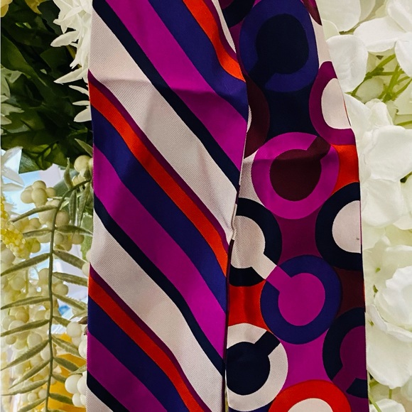 NWT Coach Signature Vintage Scarf - Picture 2 of 5